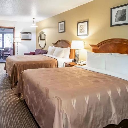 Quality Inn Keystone Near Mount Rushmore Buitenkant foto