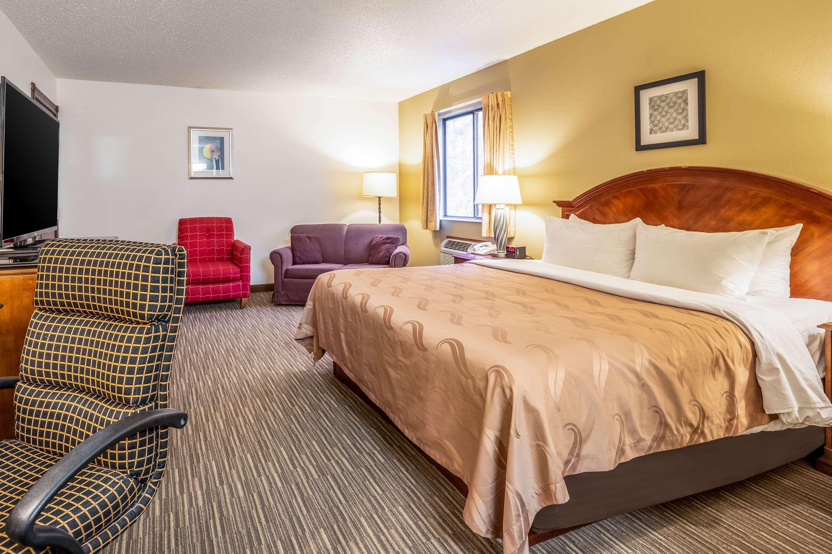 Quality Inn Keystone Near Mount Rushmore Buitenkant foto