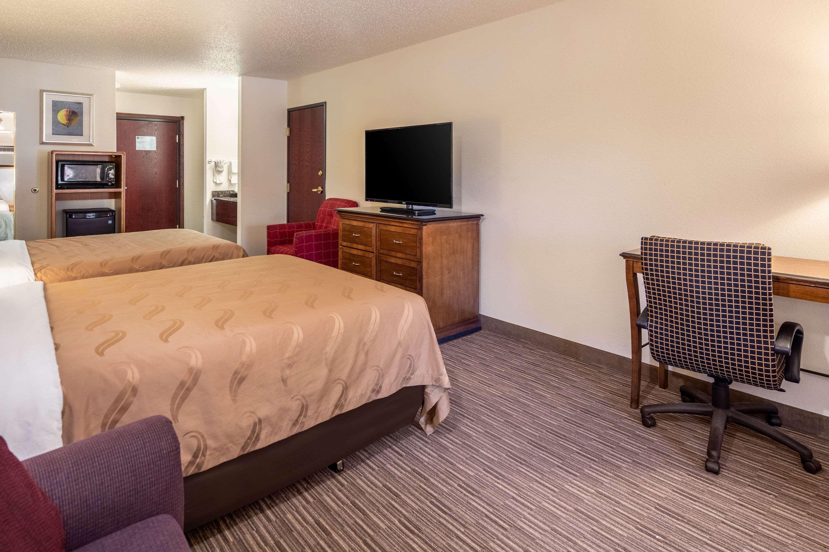 Quality Inn Keystone Near Mount Rushmore Buitenkant foto