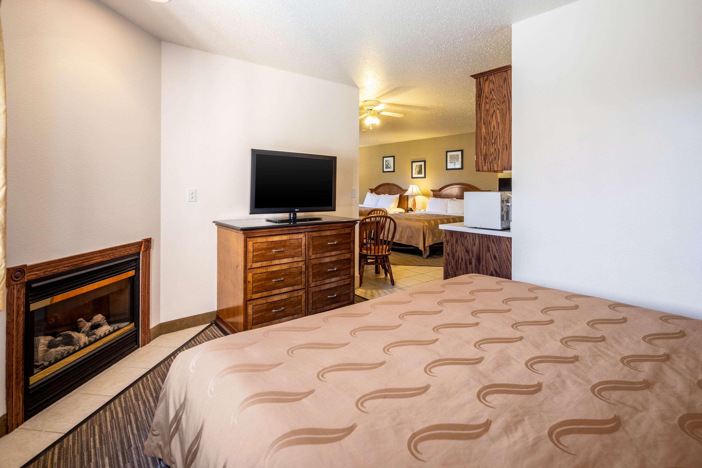 Quality Inn Keystone Near Mount Rushmore Buitenkant foto