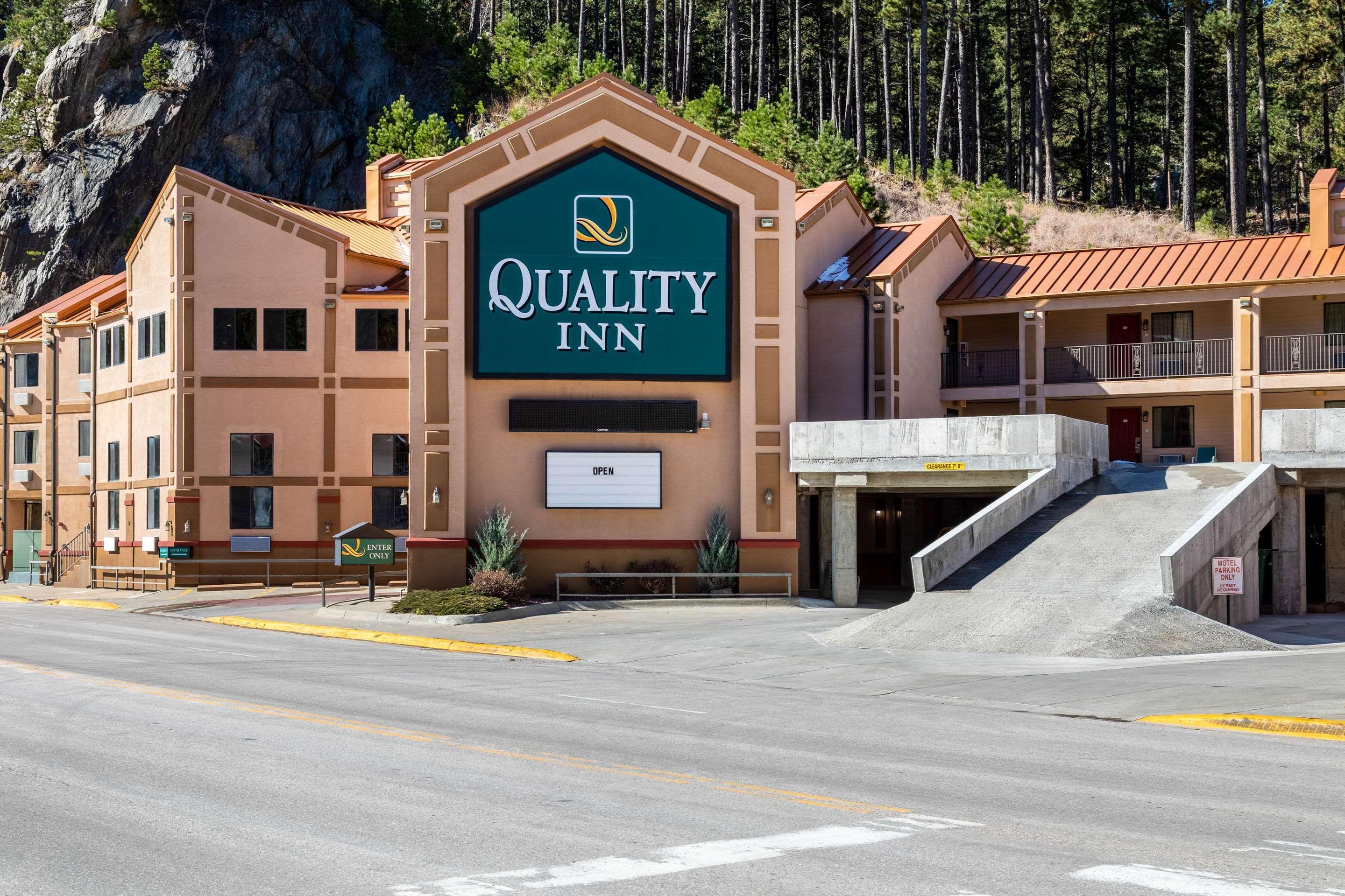 Quality Inn Keystone Near Mount Rushmore Buitenkant foto