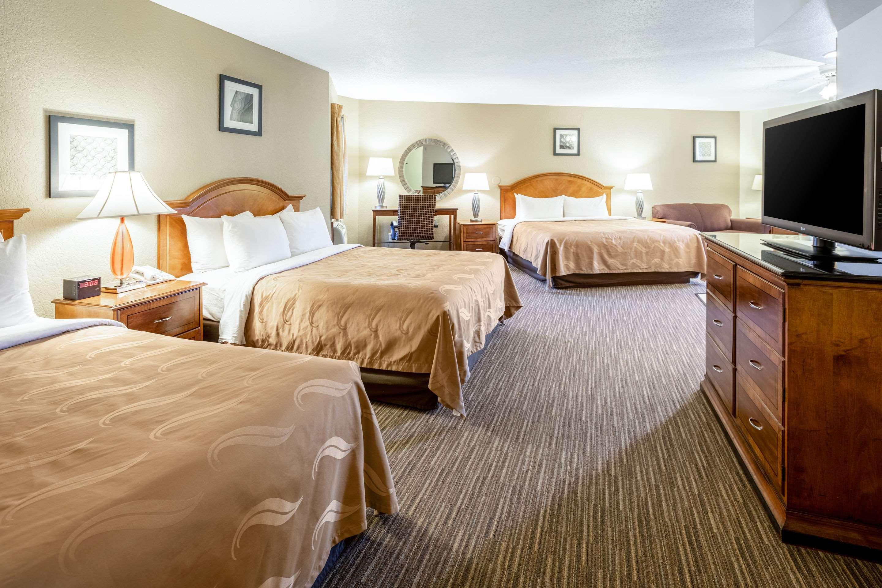 Quality Inn Keystone Near Mount Rushmore Buitenkant foto