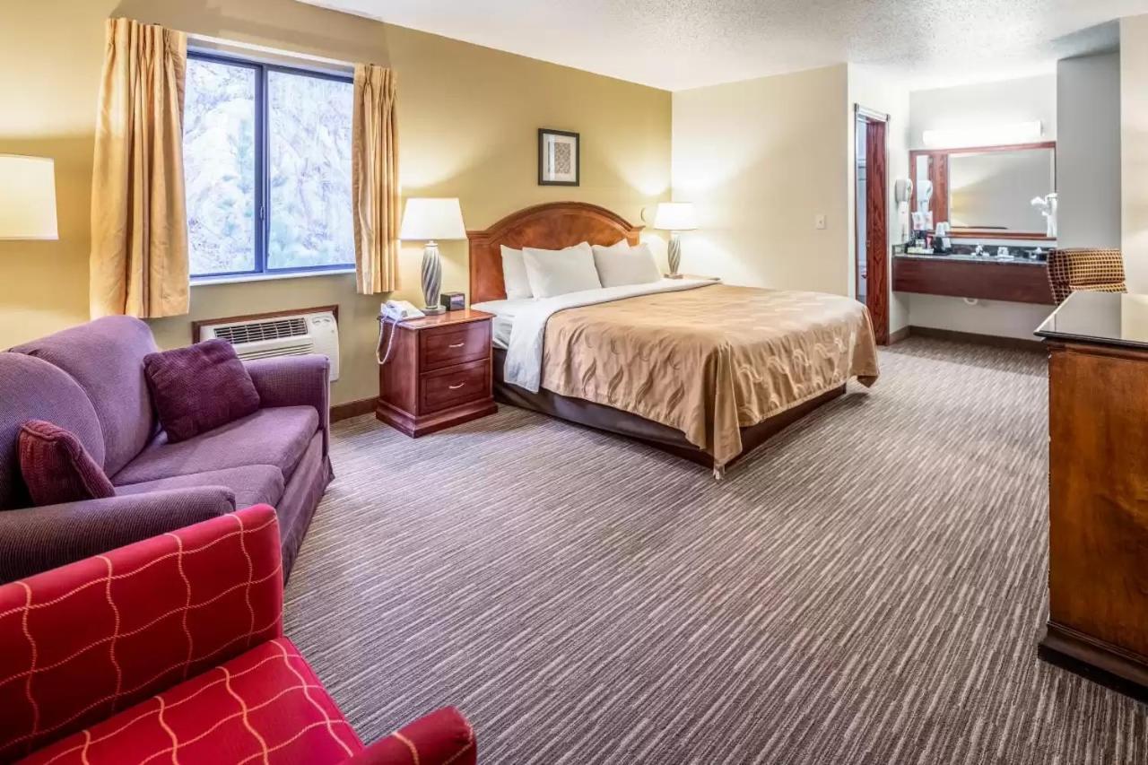 Quality Inn Keystone Near Mount Rushmore Buitenkant foto